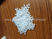 为出海零跑另辟蹊径！整车固定金属托架再用普通货船运输