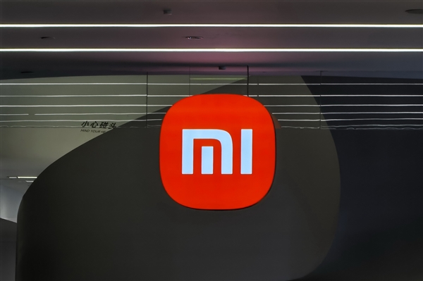 享界MPV新车路试谍照再曝:支持后轮转向 量产倒计时